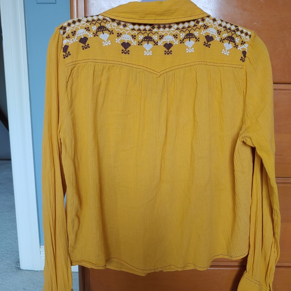 Faherty Yellow Embroidered Women's Top - Picture 2 of 8